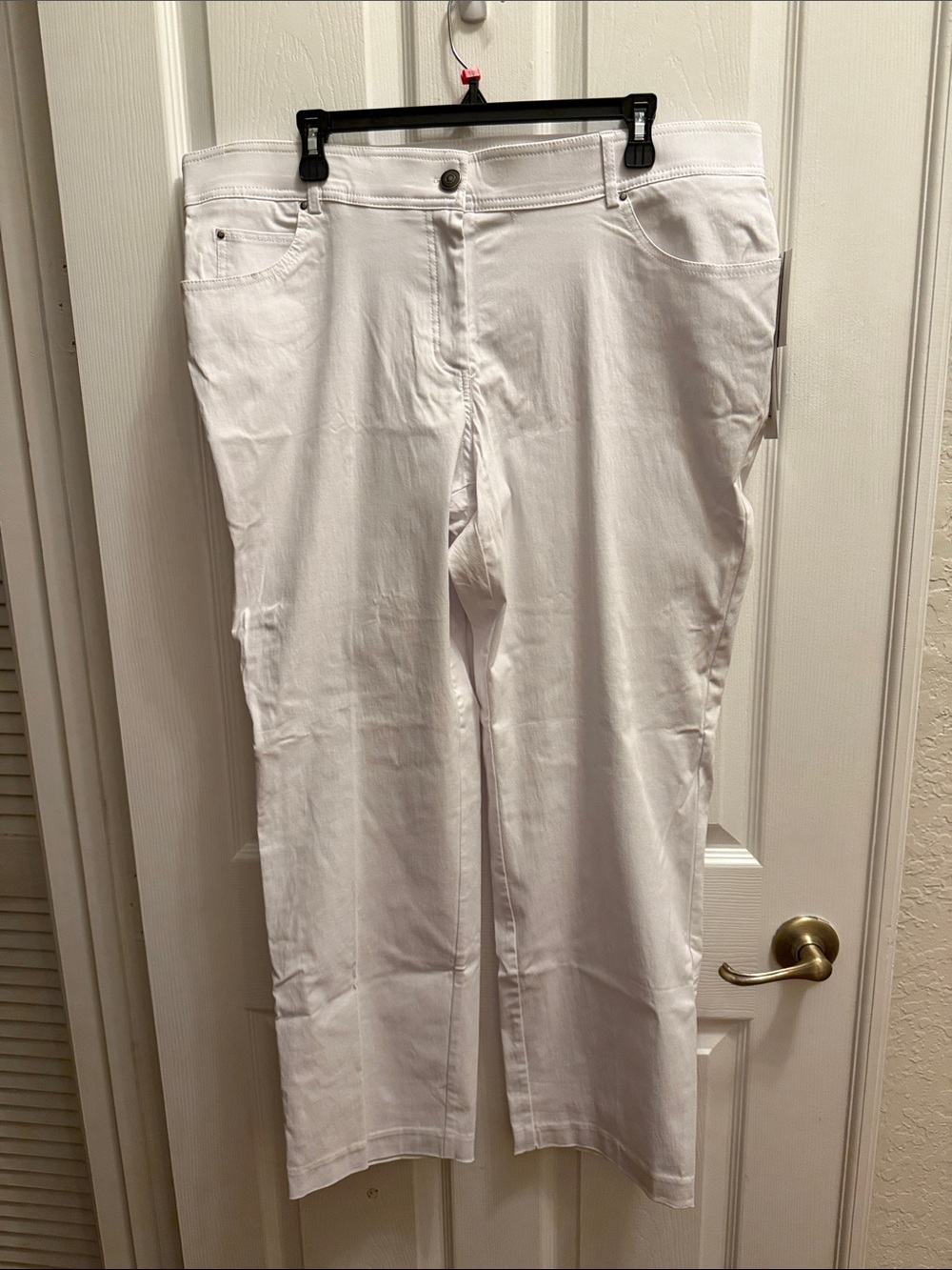 89th & Madison White Straight-Leg Stretch Jeans